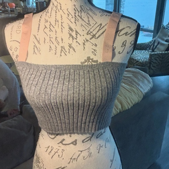 Gucci Ribbed Knit Crop Top NWT - Picture 2 of 10